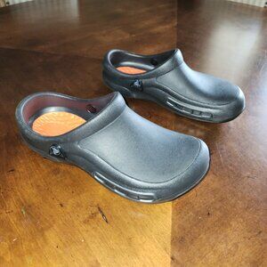 NEW CROCS BISTRO PRO LITERIDE™ SLIP RESISTANT WORK CLOG, Men's 8 Women's 10